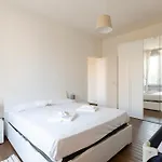 Apartment Joivy Spacious Family For 4, In Carignano, Genua