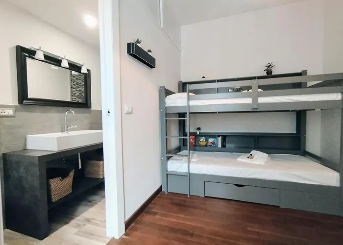 Joivy Spacious Family For 4, In Carignano, ג'נובה
