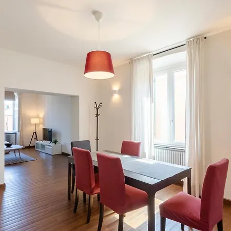 Joivy Spacious Family For 4, In Carignano, Appartement